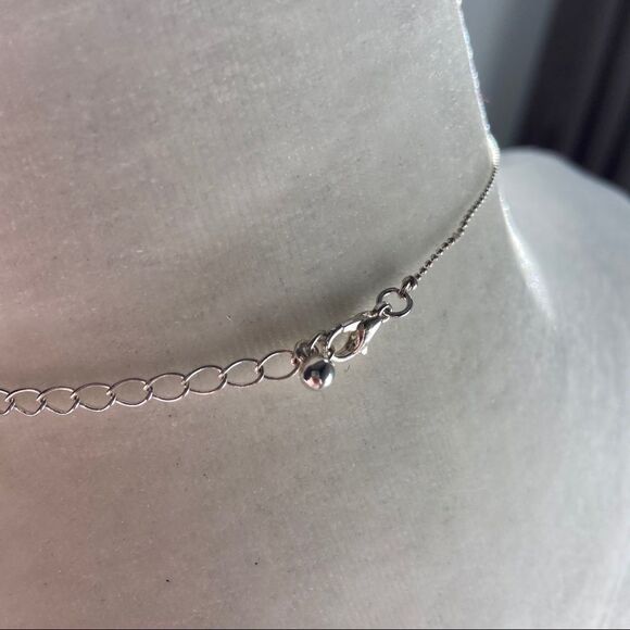 🍭6/$30 Reflective bead necklace - Picture 6 of 6